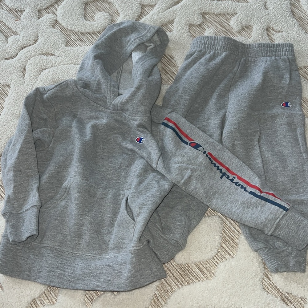 Boys toddler sweatsuit outfits Champion 3T